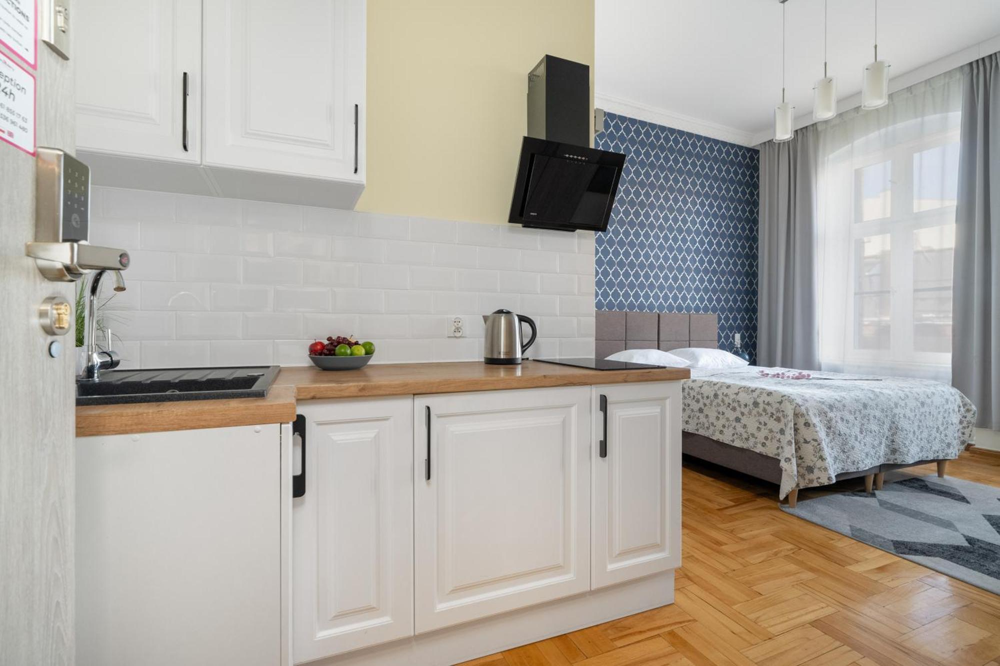 Przytulne Studia Very Berry W Poznaniu Blisko Parku By Noclegi Renters Dış mekan fotoğraf
