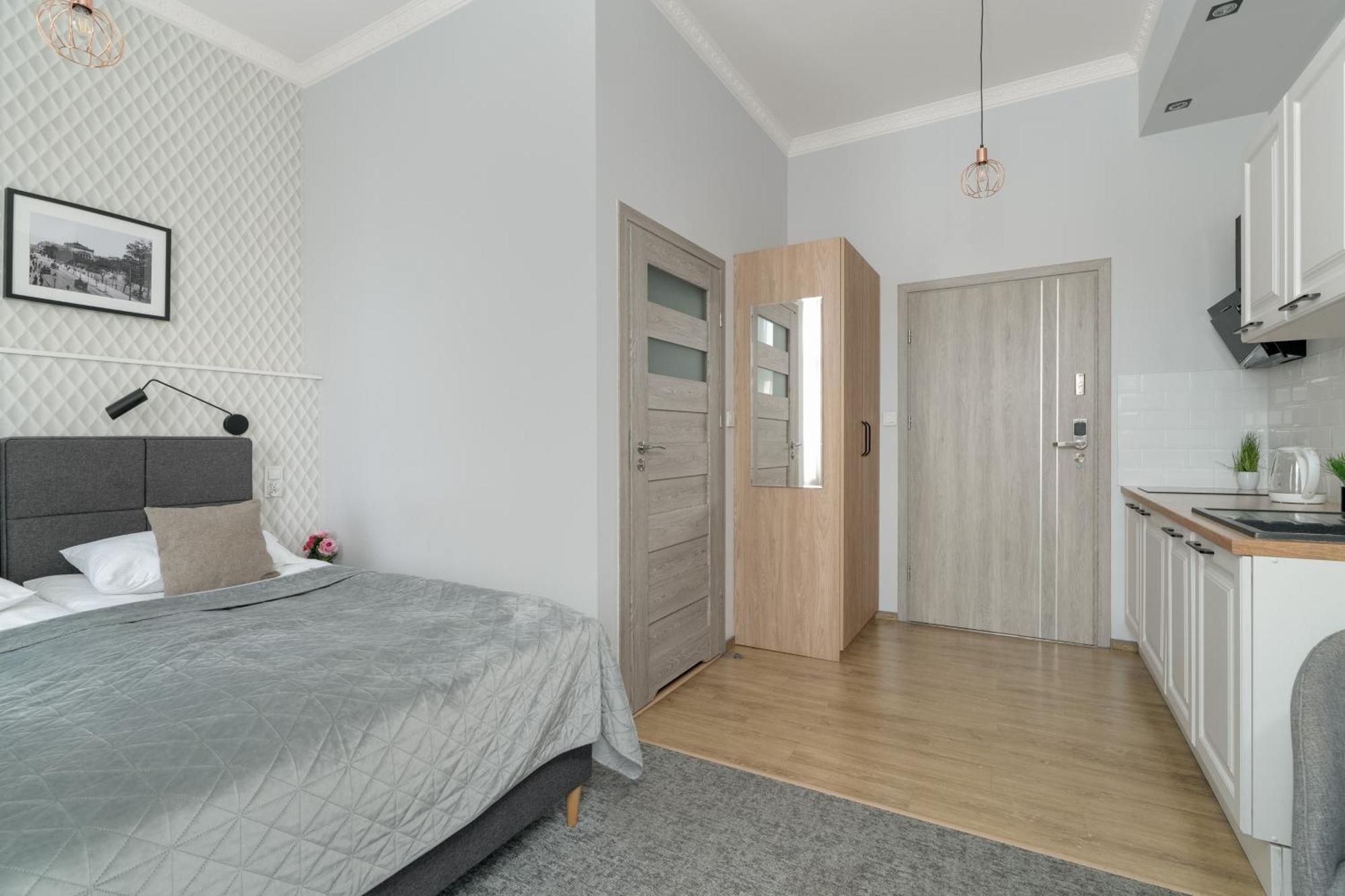 Przytulne Studia Very Berry W Poznaniu Blisko Parku By Noclegi Renters Dış mekan fotoğraf